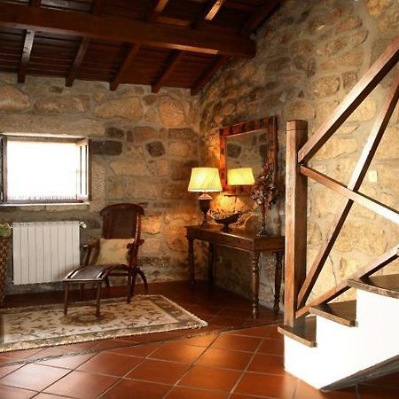 Casa Do Meio Do Povo - Turismo De Habitacao シャヴェス エクステリア 写真