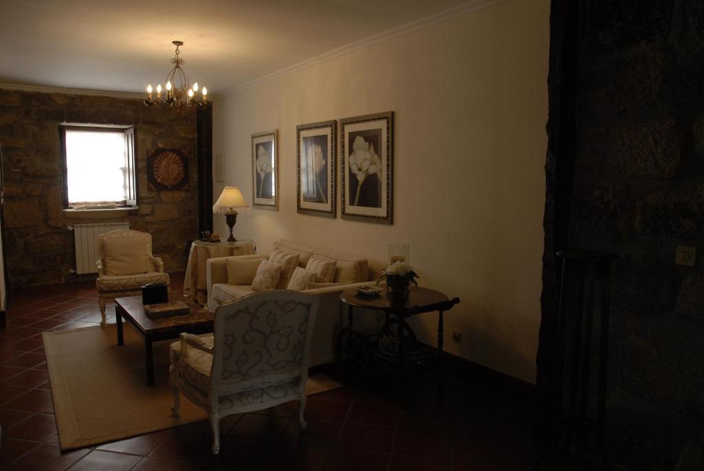 Casa Do Meio Do Povo - Turismo De Habitacao シャヴェス エクステリア 写真