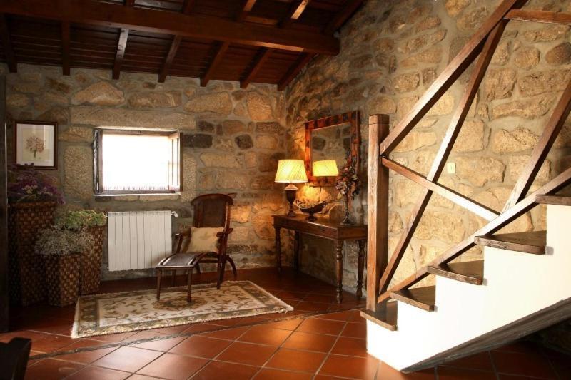 Casa Do Meio Do Povo - Turismo De Habitacao シャヴェス エクステリア 写真